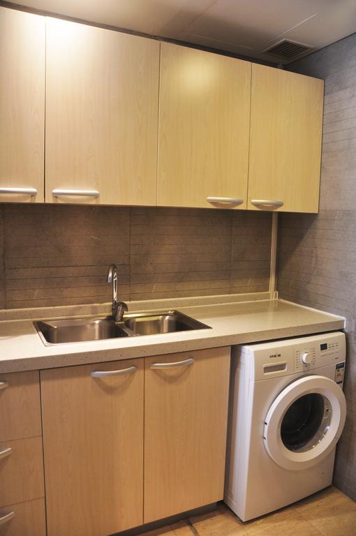 Hotel Nikko Tianjin Exterior foto A laundry room